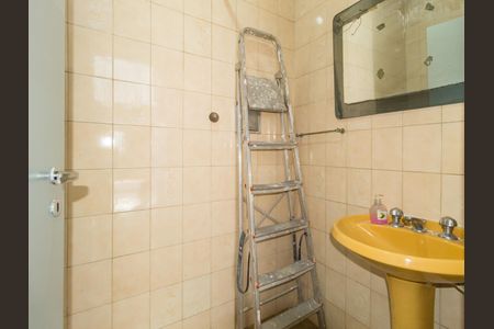 Casa à venda com 123m², 3 quartos e sem vagaBanheiro - Área de Serviço