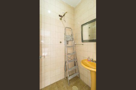 Casa à venda com 123m², 3 quartos e sem vagaBanheiro - Área de Serviço