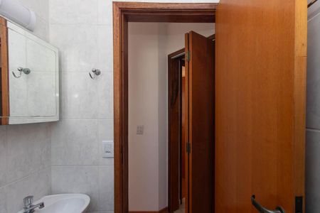 Casa de condomínio à venda com 100m², 3 quartos e 1 vaga Casa de condomínio à venda com 100m², 3 quartos e 1 vagaBanheiro da Suíte