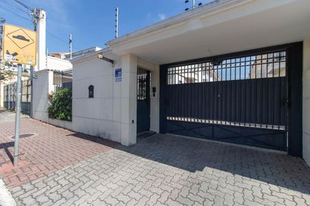 Casa de condomínio à venda com 100m², 3 quartos e 1 vaga Casa de condomínio à venda com 100m², 3 quartos e 1 vagaFachada
