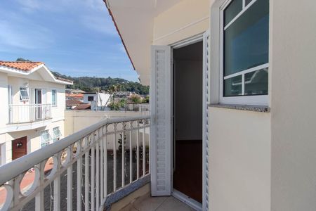 Casa de condomínio à venda com 100m², 3 quartos e 1 vaga Casa de condomínio à venda com 100m², 3 quartos e 1 vagaSacada Quartos