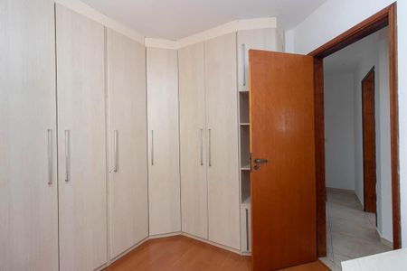 Casa de condomínio à venda com 100m², 3 quartos e 1 vaga Casa de condomínio à venda com 100m², 3 quartos e 1 vagaQuarto 2