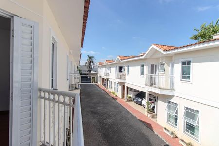 Casa de condomínio à venda com 100m², 3 quartos e 1 vaga Casa de condomínio à venda com 100m², 3 quartos e 1 vagaSacada Quartos