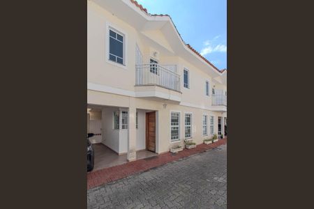 Casa de condomínio à venda com 100m², 3 quartos e 1 vaga Casa de condomínio à venda com 100m², 3 quartos e 1 vagaFachada da Casa