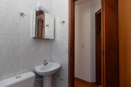 Casa de condomínio à venda com 100m², 3 quartos e 1 vaga Casa de condomínio à venda com 100m², 3 quartos e 1 vagaBanheiro da Suíte