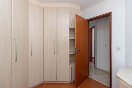 Casa de condomínio à venda com 100m², 3 quartos e 1 vaga Casa de condomínio à venda com 100m², 3 quartos e 1 vagaQuarto 2