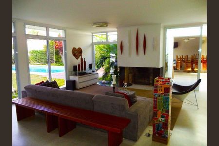 Casa à venda com 4 quartos, 508m² em Jardim Cordeiro, São Paulo