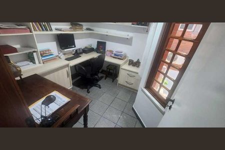 Casa de condomínio à venda com 192m², 4 quartos e 3 vagas