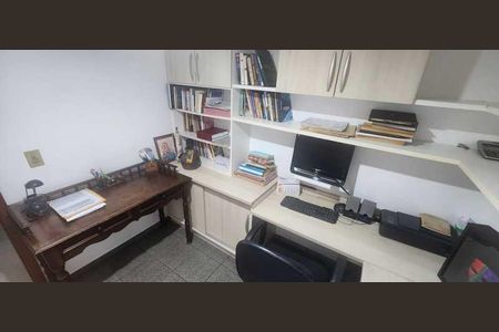 Casa de condomínio à venda com 192m², 4 quartos e 3 vagas