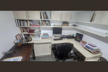 Casa de condomínio à venda com 192m², 4 quartos e 3 vagas