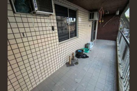 Apartamento à venda com 98m², 2 quartos e 1 vaga