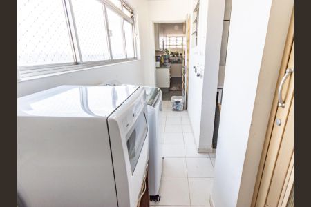 Apartamento à venda com 165m², 3 quartos e 1 vagaÁrea de Serviço