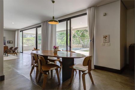 Casa à venda com 3 quartos, 540m² em Jardim dos Estados, São Paulo