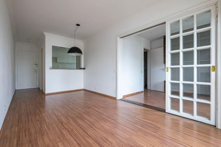 Apartamento para alugar com 72m², 1 quarto e 1 vaga Apartamento para alugar com 72m², 1 quarto e 1 vagaSala
