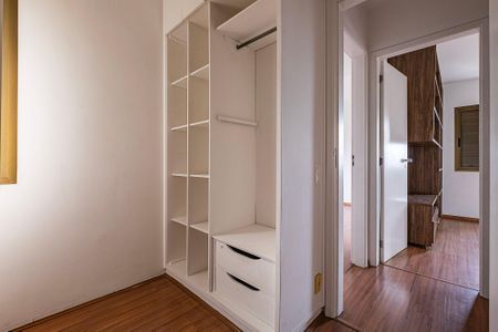 Apartamento para alugar com 72m², 1 quarto e 1 vaga Apartamento para alugar com 72m², 1 quarto e 1 vagaCloset
