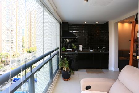 Apartamento à venda com 72m², 3 quartos e 2 vagasVaranda