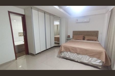 Casa à venda com 4 quartos, 278m² em Piratininga, Niterói