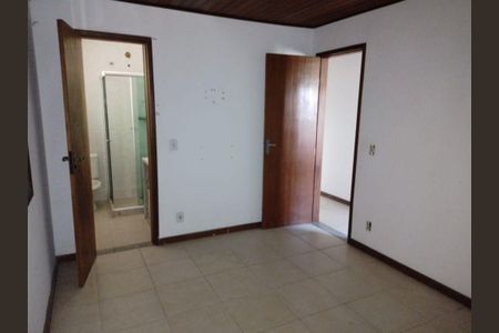 Casa à venda com 3 quartos, 160m² em Maravista, Niterói