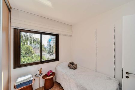 Apartamento à venda com 180m², 3 quartos e 2 vagas Apartamento à venda com 180m², 3 quartos e 2 vagasQuarto 2