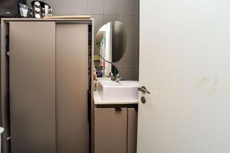 Apartamento à venda com 180m², 3 quartos e 2 vagas Apartamento à venda com 180m², 3 quartos e 2 vagasBanheiro de serviço