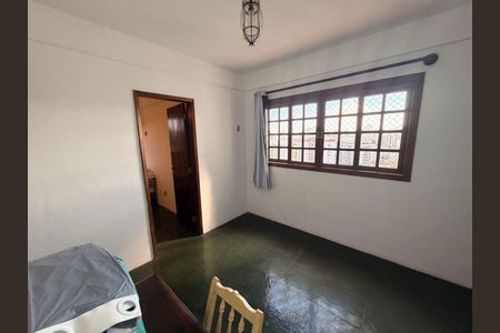 Casa à venda com 6 quartos, 450m² em Santa Rosa, Niterói