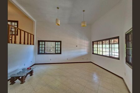 Casa à venda com 4 quartos, 272m² em São Francisco, Niterói