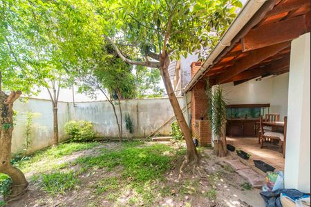 Casa à venda com 231m², 2 quartos e 2 vagas Casa à venda com 231m², 2 quartos e 2 vagasJardim