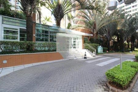 Apartamento à venda com 3 quartos, 93m² em Vila Olímpia, São Paulo