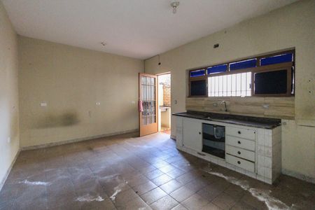 Casa à venda com 200m², 2 quartos e 1 vagaEdícula