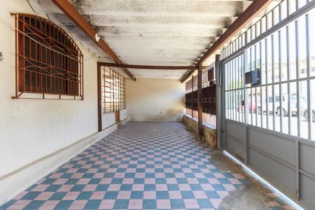 Casa à venda com 200m², 2 quartos e 1 vagaGaragem