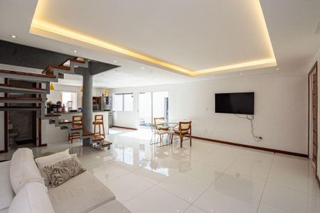 Casa à venda com 4 quartos, 150m² em Itaipu, Niterói