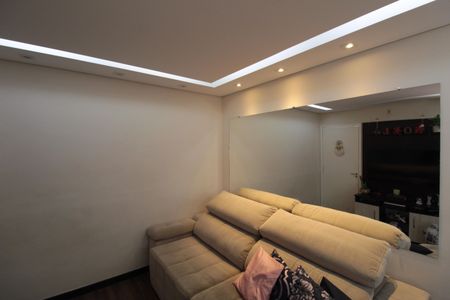 Sala de apartamento para alugar com 2 quartos, 45m² em Serrano, Belo Horizonte