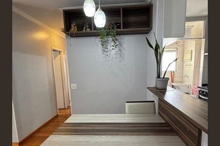 Apartamento para alugar com 3 quartos, 70m² em Jardim Tupanci, Barueri