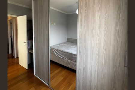Apartamento para alugar com 3 quartos, 70m² em Jardim Tupanci, Barueri