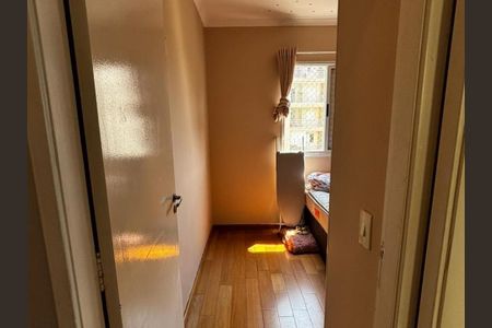 Apartamento para alugar com 3 quartos, 70m² em Jardim Tupanci, Barueri