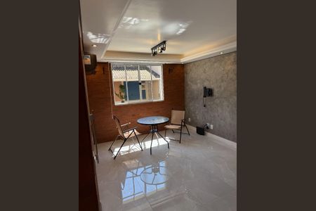 Casa à venda com 84m², 3 quartos e 2 vagas Casa à venda com 84m², 3 quartos e 2 vagasFoto 01
