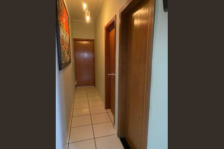 Casa à venda com 130m², 3 quartos e 2 vagas