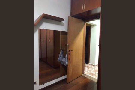 Casa à venda com 203m², 5 quartos e 5 vagas