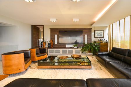 Apartamento à venda com 600m², 5 quartos e 4 vagas Apartamento à venda com 600m², 5 quartos e 4 vagasSala Cobertura