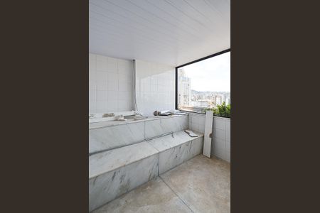 Apartamento à venda com 600m², 5 quartos e 4 vagas Apartamento à venda com 600m², 5 quartos e 4 vagasCobertura Sauna