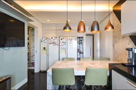 Apartamento à venda com 600m², 5 quartos e 4 vagas Apartamento à venda com 600m², 5 quartos e 4 vagasCozinha