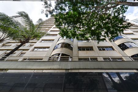 Apartamento à venda com 600m², 5 quartos e 4 vagas Apartamento à venda com 600m², 5 quartos e 4 vagasFachada