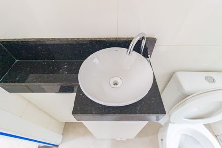 Apartamento para alugar com 50m², 2 quartos e sem vagaDetalhe - Banheiro