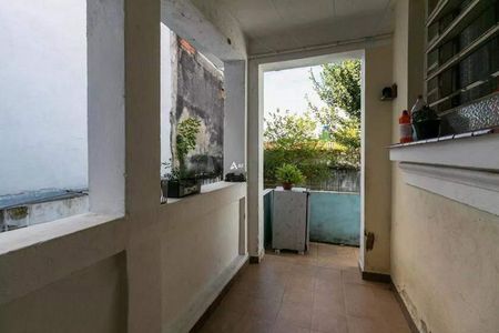 Casa à venda com 3 quartos, 180m² em Vila Carrão, São Paulo