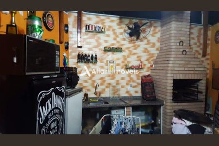 Casa à venda com 3 quartos, 160m² em Vila Bertioga, São Paulo