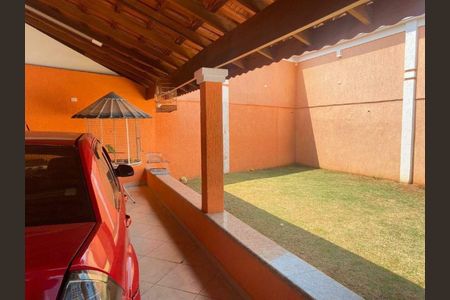 Casa à venda com 3 quartos, 370m² em Vila Oratorio, São Paulo
