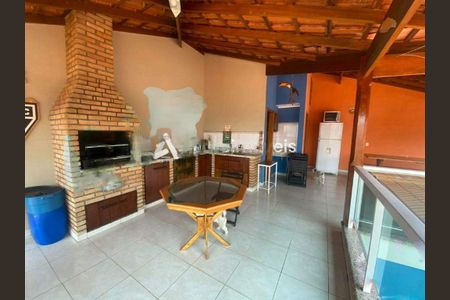 Casa à venda com 3 quartos, 370m² em Vila Oratorio, São Paulo