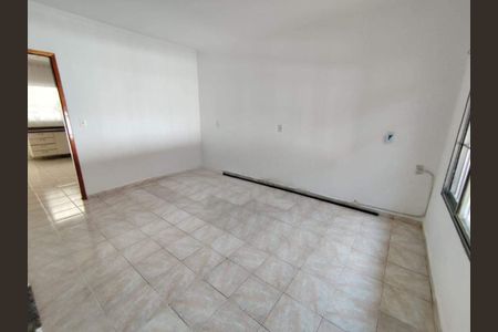 Casa à venda com 3 quartos, 126m² em Jardim Piqueroby, São Paulo