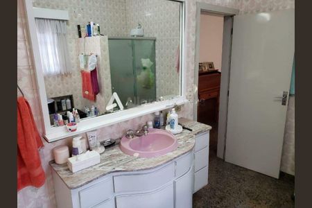 Casa à venda com 3 quartos, 407m² em Água Rasa, São Paulo