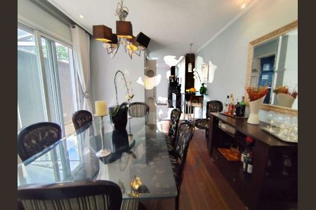 Casa à venda com 3 quartos, 218m² em Tatuapé, São Paulo